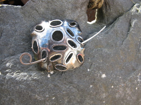 Silver Link Broach