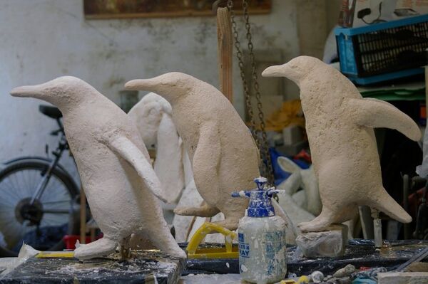 Penquins by Angela Hunter