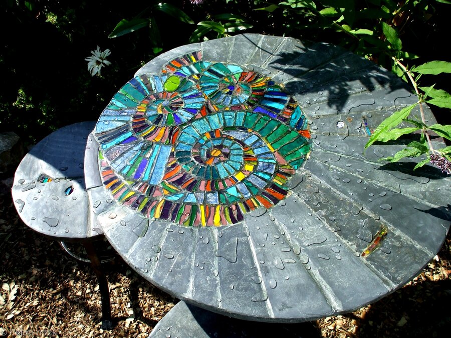 Garden furniture: Ammonite patio set