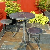 Garden furniture: Round Flower table and stools