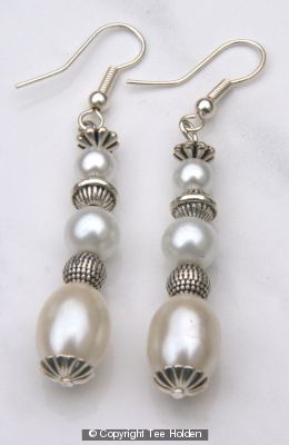 Pearl drop earrings