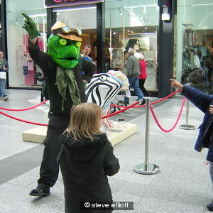 Mr Toad dances J.Travolta