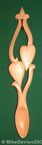 A37 Hearts set in stylised vine £46.00