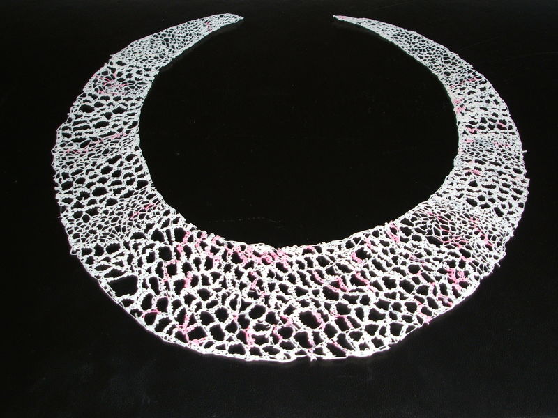 White with pink flecks, Torq Neckpiece