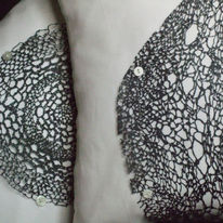eternal-lace-cushion-detail