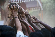 Jai Lusser: Reach (Portaits of India)