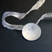 Fl05 Small round daisy pendant