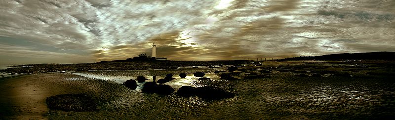 Panoramic  view of St Marys Lighthouse-sunrise-2