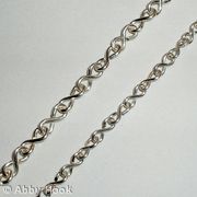 Figure of 8 chain -- Free tutorial
