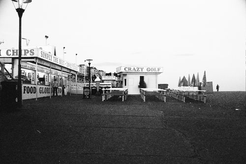 crazy golf cafe
