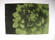 Dahlia1 dk green