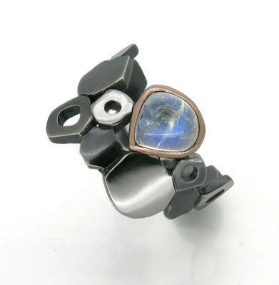 Lamella moonstone ring