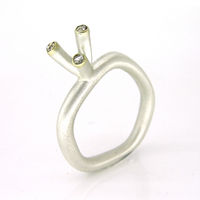 rose-cut diamond companion stacker