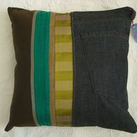 Denim pocket cushion with Oz wool