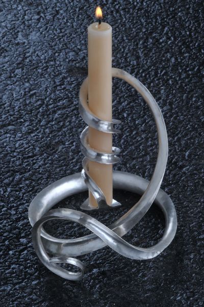 Tendril candleholder