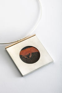 Interchangeable square necklace with morning dew image