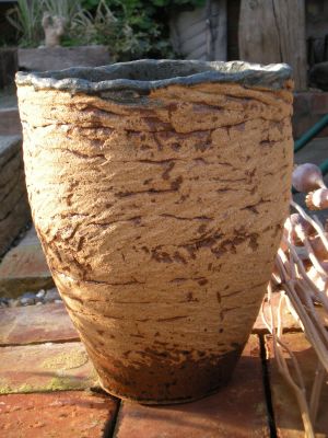 stoneware vessel 14a