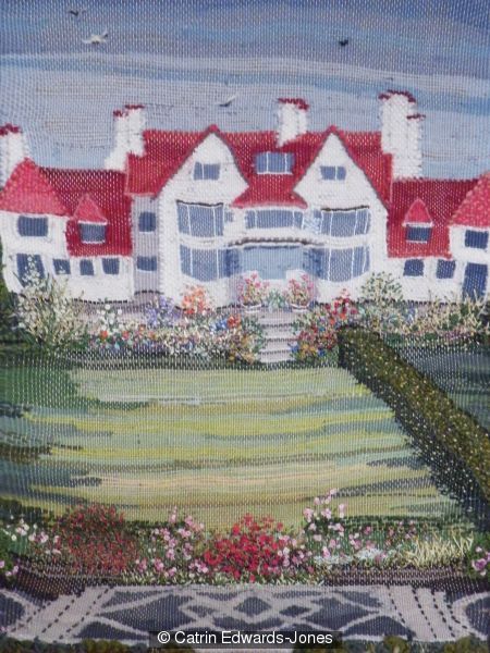 Arts & Crafts by Lutyens