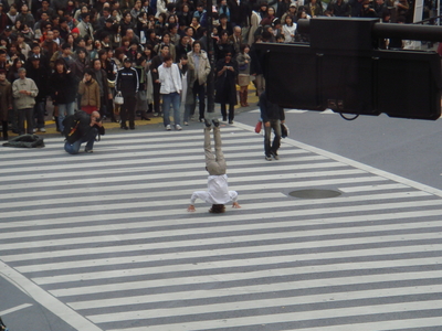 shibuya headstand alternative view