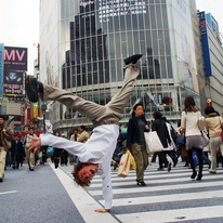 shibuya handstand