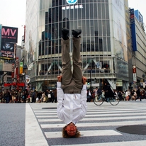 shibuya headstand