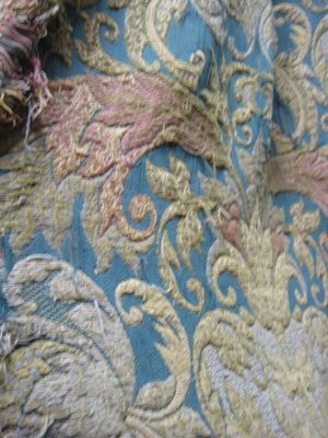 C2113 - heavy woolen