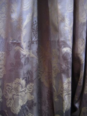 c2809 silver and pale gold shiny damask