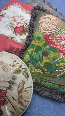tapestry-cushion