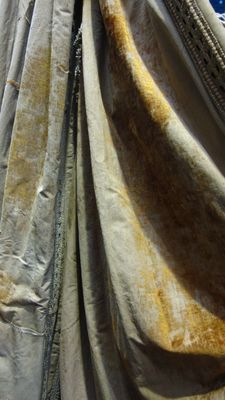 c1523-worn-golden-bge-velvet-fringed