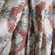 c9100 red and cream wavy brocade