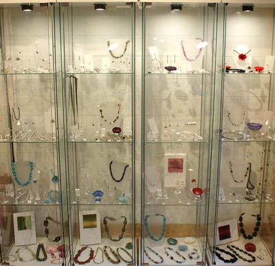 Vast Selection of Designer Jewellery