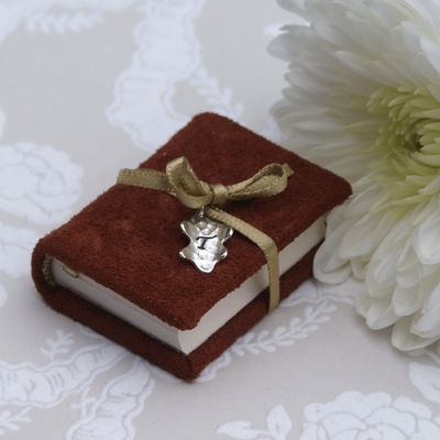 Personalsied Oak Leaf Tiny Book £20