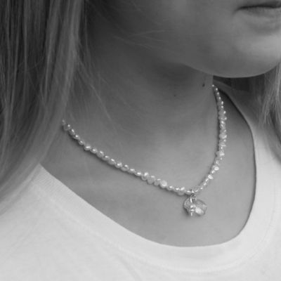 Shell Pearl Necklace £42
