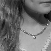 Sands 5 Pearl Footprint Necklace £40