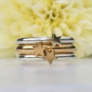 Gold Collection- 9ct Yellow and White Gold Star 3 Rings £585