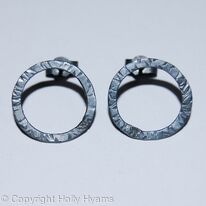 circular oxidised studs