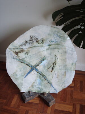 Porcelain Hollow Dish and Stand