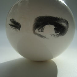 Deco (wall mountable Eyeball)